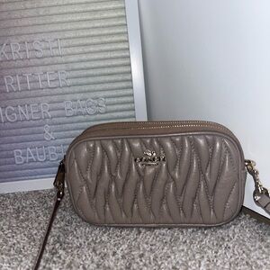 Coach Oyster Gathered Leather Double
Zip Camera Crossbody Bag